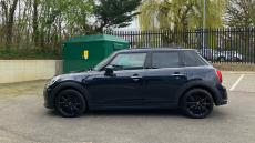 MINI Hatchback 1.5 Cooper Exclusive 5dr Auto [Comfort/Nav Pack] Petrol Hatchback